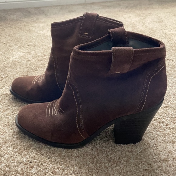 Kenzie Brown Cowboy Boots - Picture 3 of 5